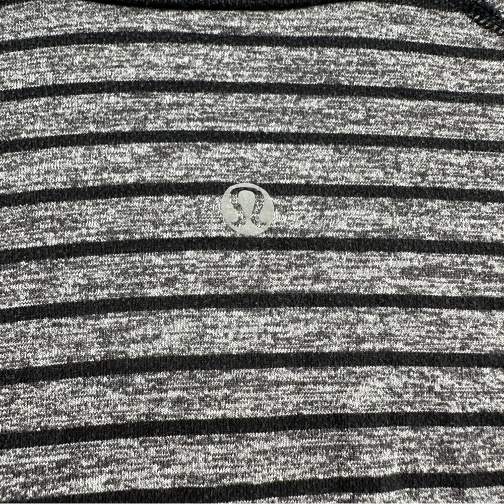 Lululemon Surge‎ Warm 1/2 Zip Jacket in Raven Stripe Black Heathered Black Sz M